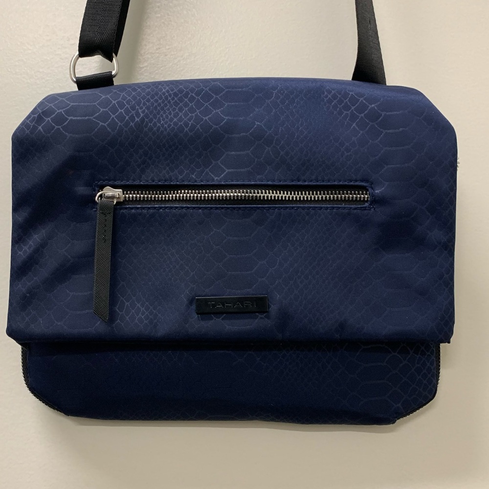 T Tahari Navy Snakeskin Embossed Crossbody Bag NWOT!